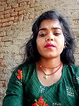 Snapshot of Yatiksha_Beby chatting on April 2, 2026, 3:37 am Yatiksha Beby online show from April 2, 2026, 3:37 am