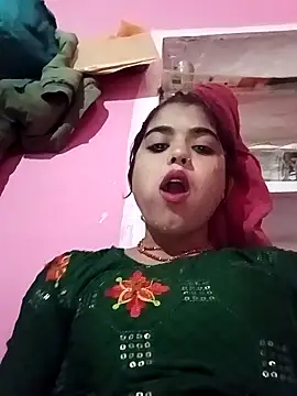 Snapshot of Yatiksha_Beby chatting on April 3, 2026, 11:08 am Yatiksha Beby online show from April 3, 2026, 11:08 am