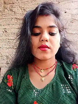 Snapshot of Yatiksha_Beby chatting on April 4, 2026, 1:37 am Yatiksha Beby online show from April 4, 2026, 1:37 am