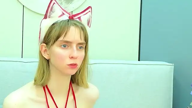 Snapshot of Beverly_Gomes chatting on April 21, 2026, 5:50 pm Beverly Gomes online show from April 21, 2026, 5:50 pm