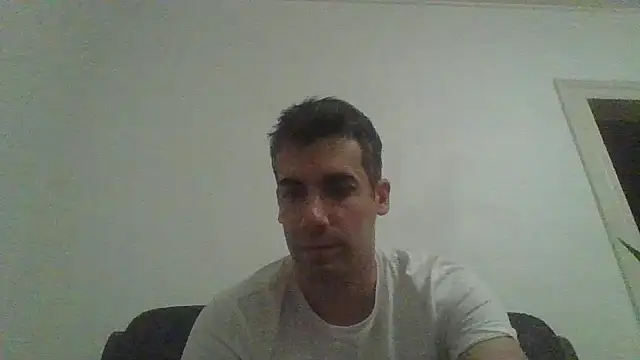 JulioIsHere4you online show from November 1, 2025, 10:56 pm