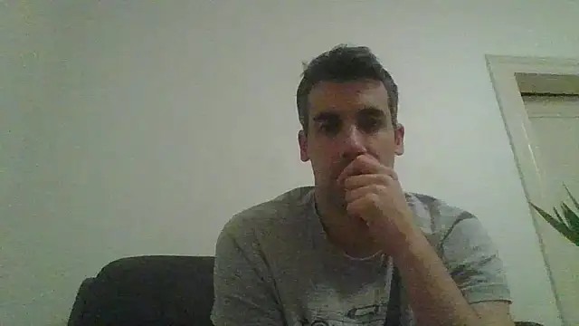 JulioIsHere4you online show from November 13, 2025, 1:59 am