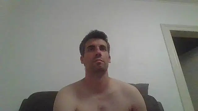 JulioIsHere4you online show from June 5, 2026, 9:53 pm