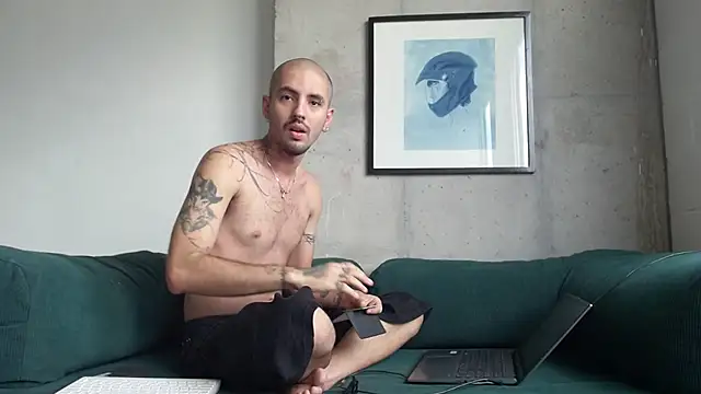 gael rivas online show from November 9, 2025, 4:49 pm