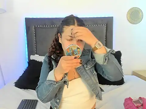 Snapshot of RubyStrong chatting on April 14, 2026, 7:20 pm RubyStrong online show from April 14, 2026, 7:20 pm