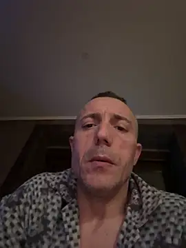 ruberofre online show from December 21, 2025, 2:19 am