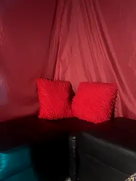 Dark chanel online show from October 25, 2025, 4:42 am