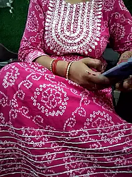 Snapshot of your_favourite_bhabhi chatting on May 28, 2026, 7:05 am your favourite bhabhi online show from May 28, 2026, 7:05 am