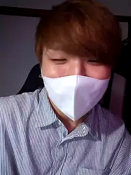 yuton 2525 online show from October 22, 2025, 3:40 am