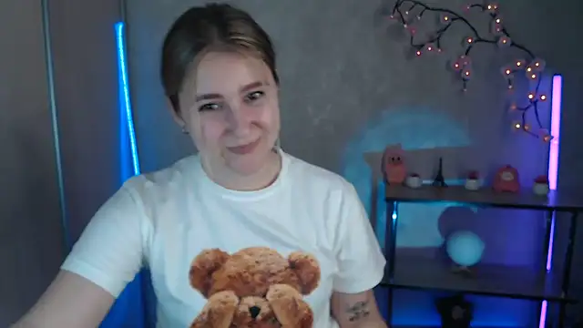 Snapshot of Milka_kamila chatting on June 11, 2026, 12:58 pm Milka kamila online show from June 11, 2026, 12:58 pm