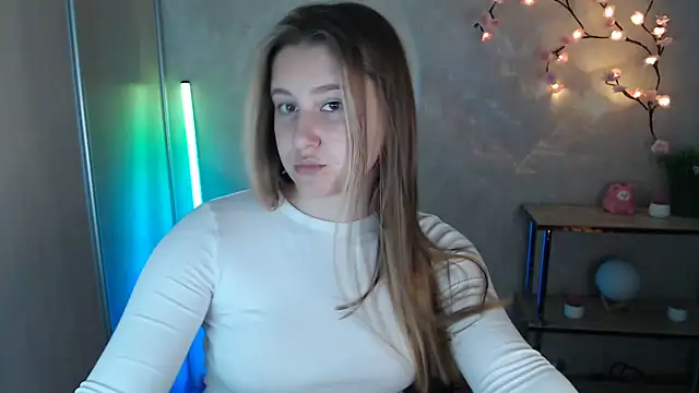 Snapshot of Milka_kamila chatting on July 8, 2026, 11:58 am Milka kamila online show from July 8, 2026, 11:58 am