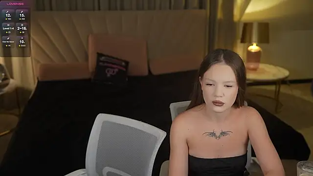 Tiana Princesss online show from December 2, 2025, 7:20 pm