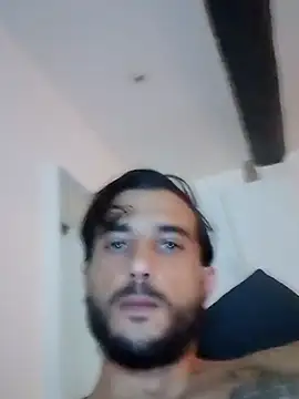 Snapshot of BogossFrench chatting on October 9, 2025, 10:52 pm BogossFrench online show from October 9, 2025, 10:52 pm