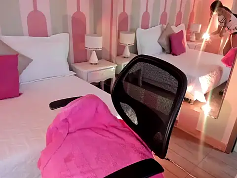  Sharloth  online show from November 8, 2025, 1:33 pm