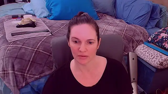 ninajaymes online show from November 14, 2025, 2:21 am