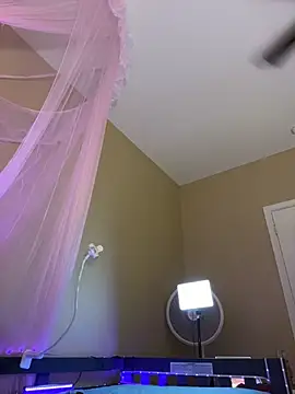 LilaJaneErotica online show from April 15, 2026, 3:57 am