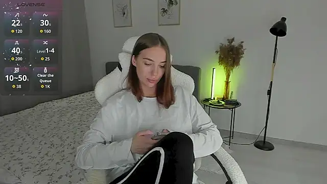 Snapshot of LovelyKaya chatting on October 19, 2025, 3:23 pm LovelyKaya online show from October 19, 2025, 3:23 pm