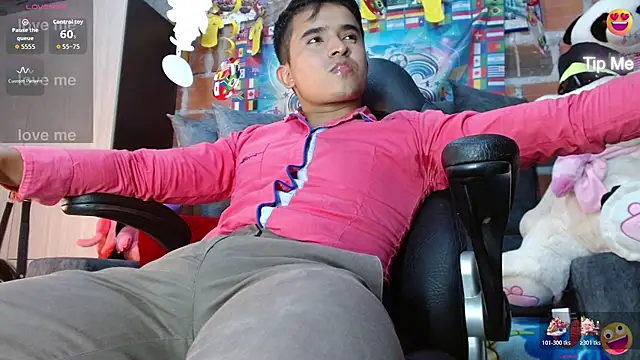 Snapshot of DayroDuran chatting on June 21, 2026, 7:05 pm DayroDuran online show from June 21, 2026, 7:05 pm