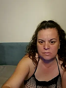 PerleRaree online show from May 9, 2026, 8:36 pm