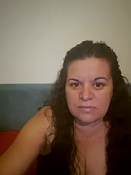 Snapshot of PerleRaree chatting on June 26, 2026, 8:24 pm PerleRaree online show from June 26, 2026, 8:24 pm