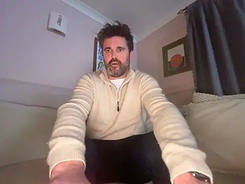 Snapshot of CyprioteWhitefly chatting on February 6, 2026, 10:35 pm CyprioteWhitefly online show from February 6, 2026, 10:35 pm