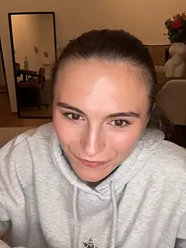 SophiiaStarr online show from October 29, 2025, 7:37 pm