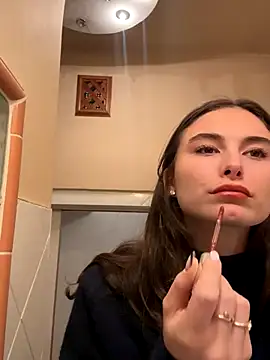 SophiiaStarr online show from November 25, 2025, 7:58 pm