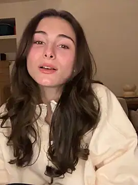 SophiiaStarr online show from February 12, 2026, 8:37 pm