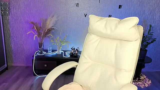 Snapshot of NikkiiStill chatting on January 19, 2026, 12:58 am NikkiiStill online show from January 19, 2026, 12:58 am