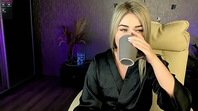 Snapshot of NikkiiStill chatting on February 23, 2026, 1:03 am NikkiiStill online show from February 23, 2026, 1:03 am