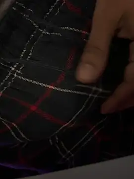 Snapshot of Hiuwee chatting on September 13, 2025, 12:10 am Hiuwee online show from September 13, 2025, 12:10 am