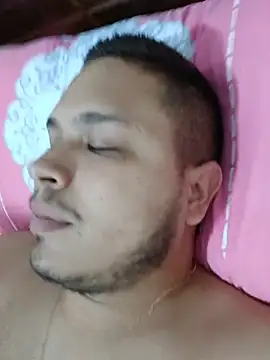 Alexboy022025 online show from November 13, 2025, 8:52 pm