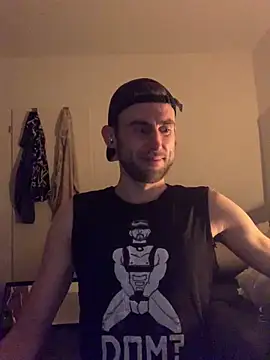 Snapshot of Marvinho9 chatting on October 15, 2025, 9:37 pm Marvinho9 online show from October 15, 2025, 9:37 pm