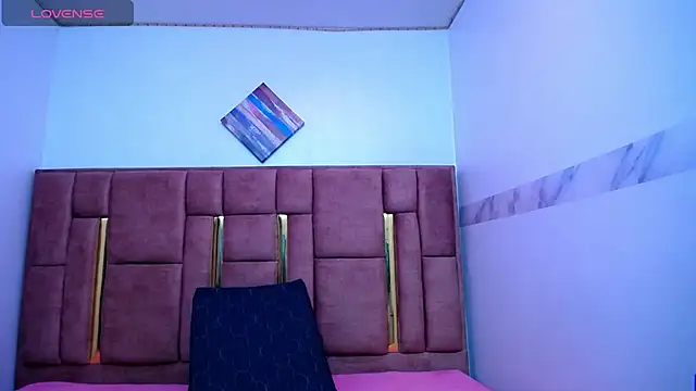 XBODTRIIPX online show from October 21, 2025, 2:45 am