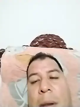 latinblack16 online show from November 6, 2025, 3:18 am