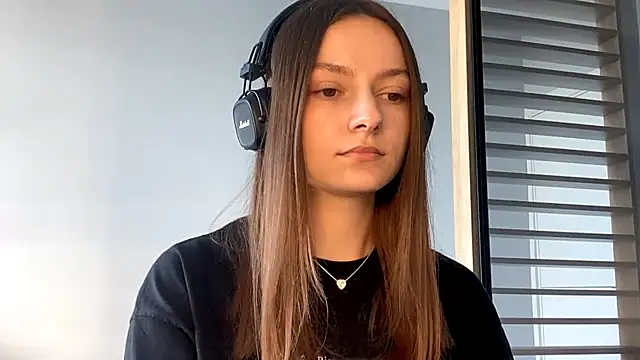 Snapshot of SoulHiperAgne_ chatting on September 22, 2025, 11:45 am SoulHiperAgne  online show from September 22, 2025, 11:45 am