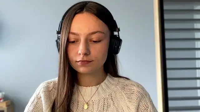 Snapshot of SoulHiperAgne_ chatting on September 30, 2025, 12:21 pm SoulHiperAgne  online show from September 30, 2025, 12:21 pm