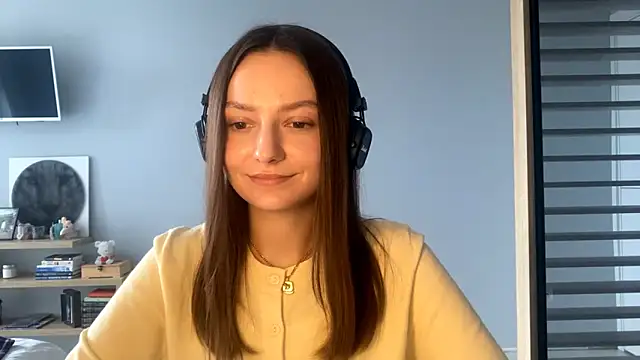 Snapshot of SoulHiperAgne_ chatting on October 16, 2025, 11:55 am SoulHiperAgne  online show from October 16, 2025, 11:55 am