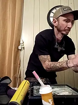 Mrluckstick online show from January 6, 2026, 7:39 pm