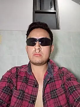 aczinovelez342 online show from January 12, 2026, 5:56 am