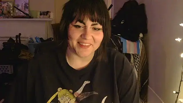 Snapshot of PeakoBunny chatting on November 21, 2025, 12:43 am PeakoBunny online show from November 21, 2025, 12:43 am