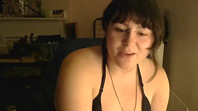 Snapshot of PeakoBunny chatting on November 26, 2025, 12:11 am PeakoBunny online show from November 26, 2025, 12:11 am