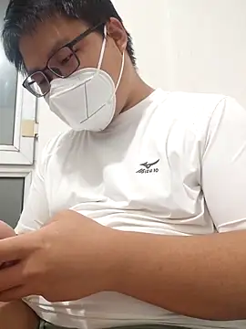  KaiXin  online show from October 3, 2025, 12:13 pm