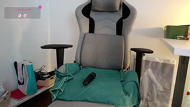 GingerAleMILF online show from September 18, 2025, 7:54 am