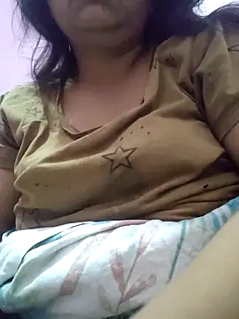 bitch-horny online show from November 28, 2025, 11:07 pm