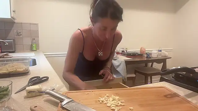 Snapshot of NurseStephania chatting on September 29, 2025, 8:13 pm NurseStephania online show from September 29, 2025, 8:13 pm