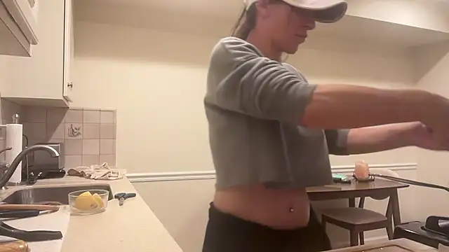 Snapshot of NurseStephania chatting on October 8, 2025, 11:02 pm NurseStephania online show from October 8, 2025, 11:02 pm