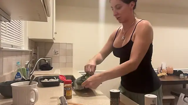 Snapshot of NurseStephania chatting on November 21, 2025, 12:54 am NurseStephania online show from November 21, 2025, 12:54 am