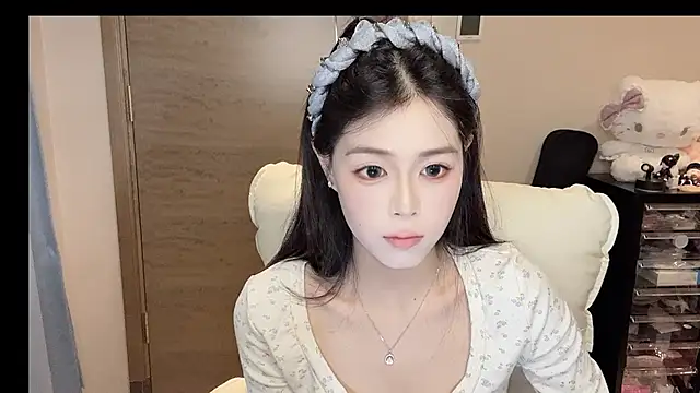 Koi-00 online show from November 15, 2025, 11:21 pm