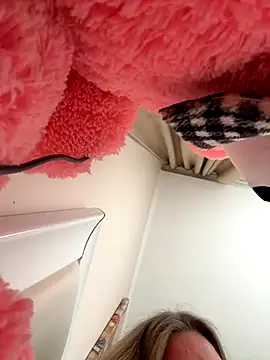 Bellatrisssaa online show from November 5, 2025, 9:42 am